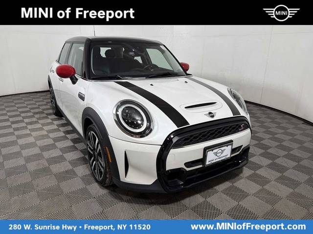 2023 MINI Hardtop 4 Door Cooper S FWD photo