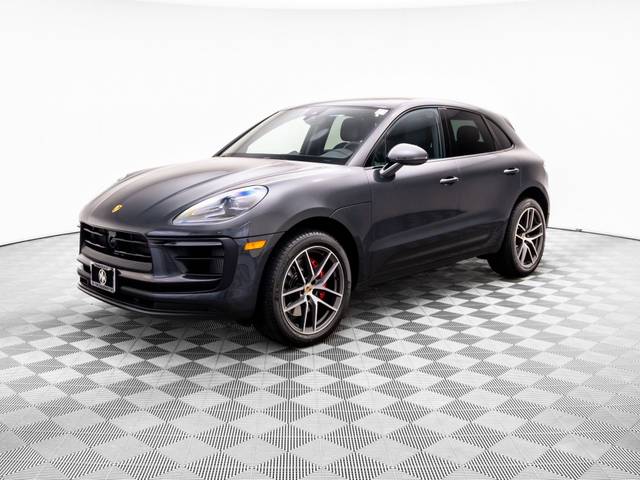 2023 Porsche Macan S AWD photo