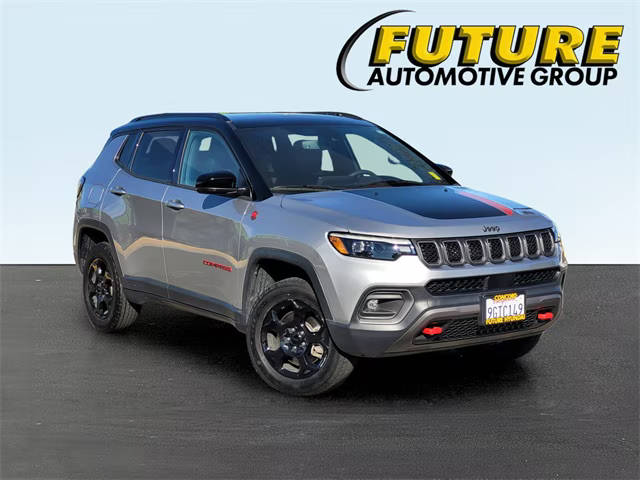 2023 Jeep Compass Trailhawk 4WD photo