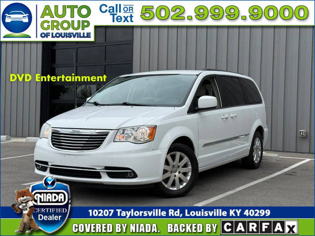 2015 Chrysler Town and Country Touring FWD photo
