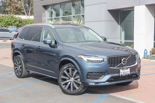 2023 Volvo XC90 Core AWD photo