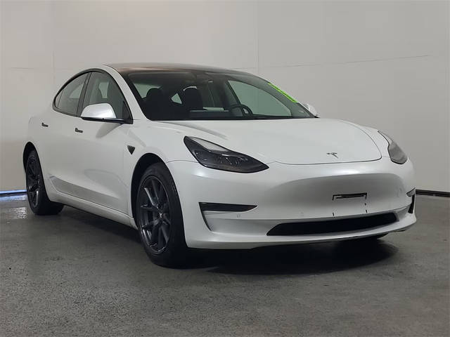 2022 Tesla Model 3  RWD photo