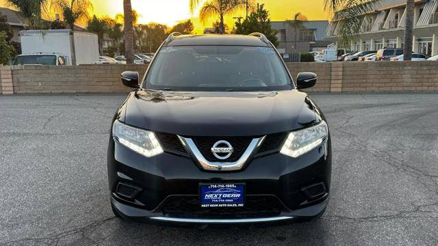 2015 Nissan Rogue SV FWD photo