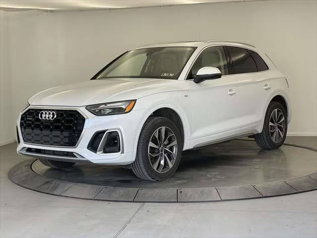 2023 Audi Q5 S line Premium Plus AWD photo