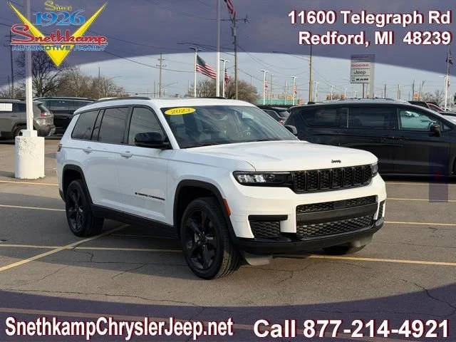 2023 Jeep Grand Cherokee L Altitude 4WD photo
