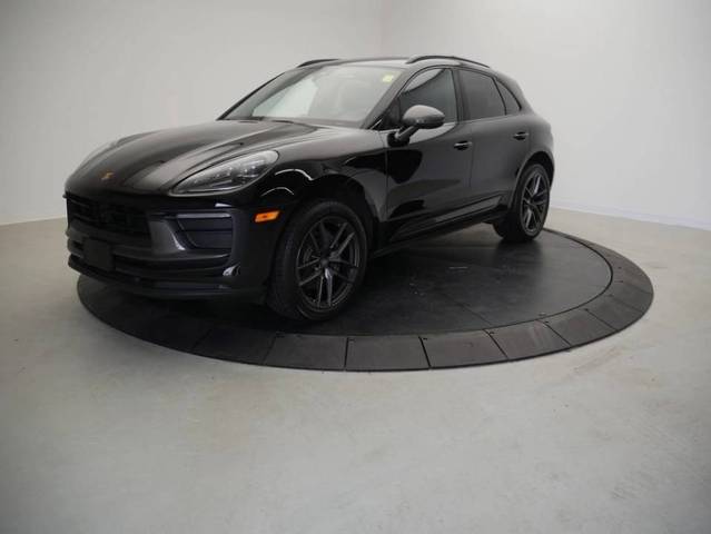 2023 Porsche Macan T AWD photo