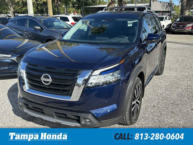 2023 Nissan Pathfinder Platinum 4WD photo