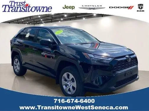 2023 Toyota RAV4 LE AWD photo