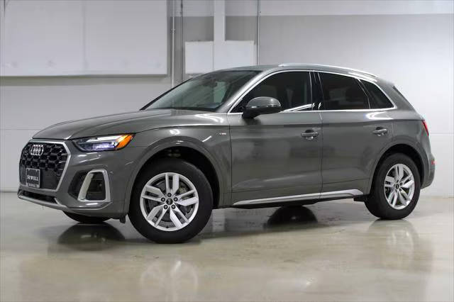 2023 Audi Q5 S line Premium AWD photo