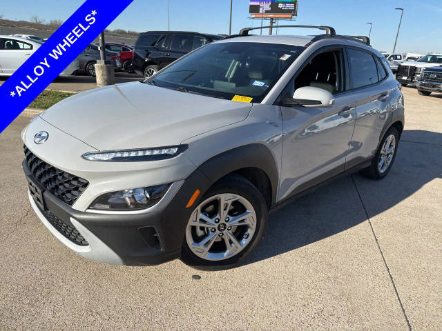 2023 Hyundai Kona SEL FWD photo