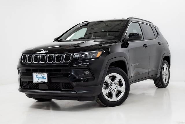 2023 Jeep Compass Latitude 4WD photo
