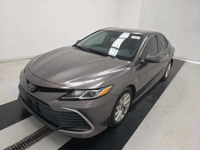 2023 Toyota Camry LE FWD photo