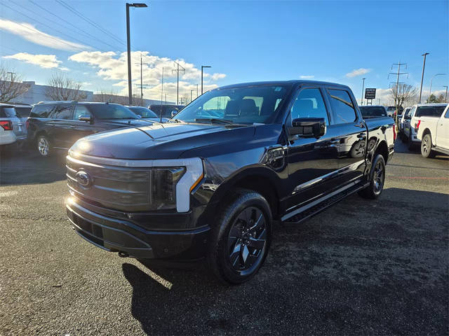 2023 Ford F-150 Lightning LARIAT AWD photo