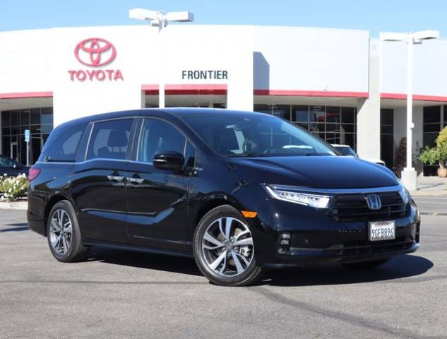 2023 Honda Odyssey Touring FWD photo