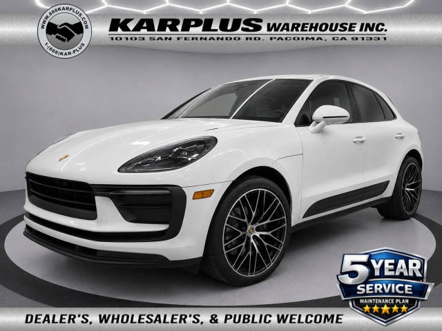 2023 Porsche Macan  AWD photo