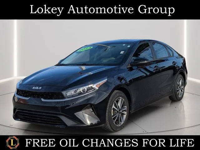 2023 Kia Forte LXS FWD photo