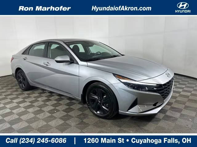 2023 Hyundai Elantra SEL FWD photo