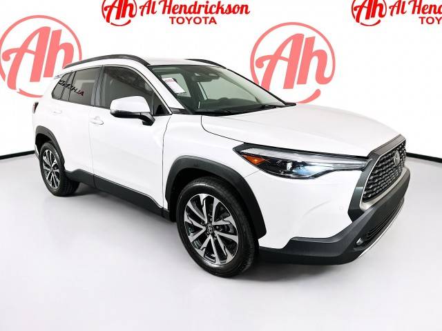 2023 Toyota Corolla Cross XLE FWD photo