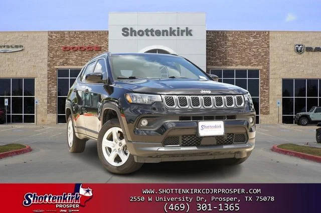 2023 Jeep Compass Latitude 4WD photo