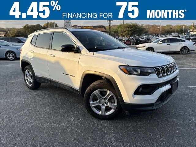 2023 Jeep Compass Latitude 4WD photo