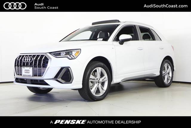2023 Audi Q3 S line Premium AWD photo
