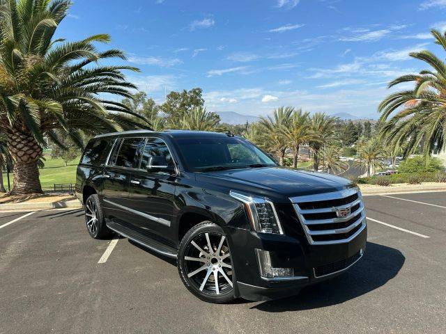 2019 Cadillac Escalade ESV Luxury RWD photo