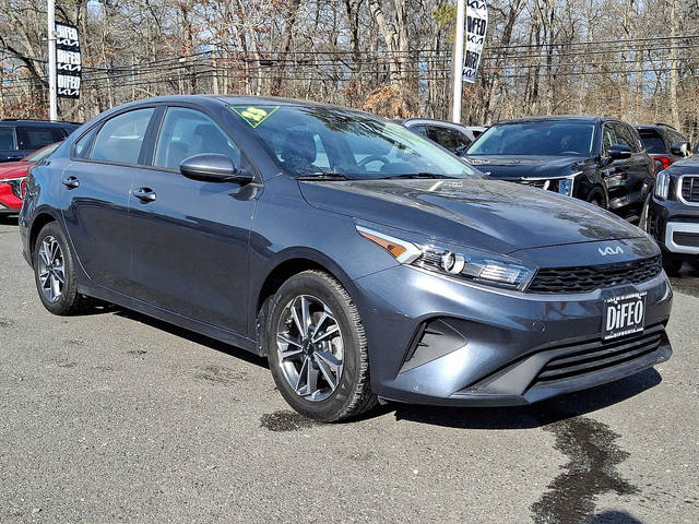 2023 Kia Forte LXS FWD photo