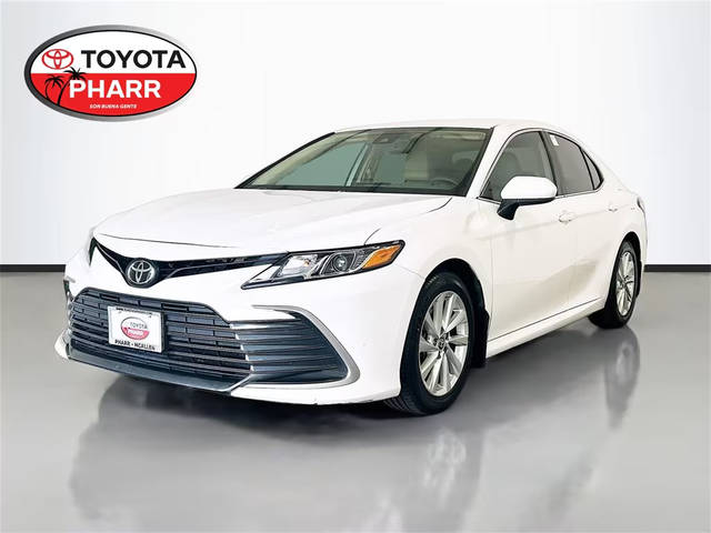 2023 Toyota Camry LE FWD photo