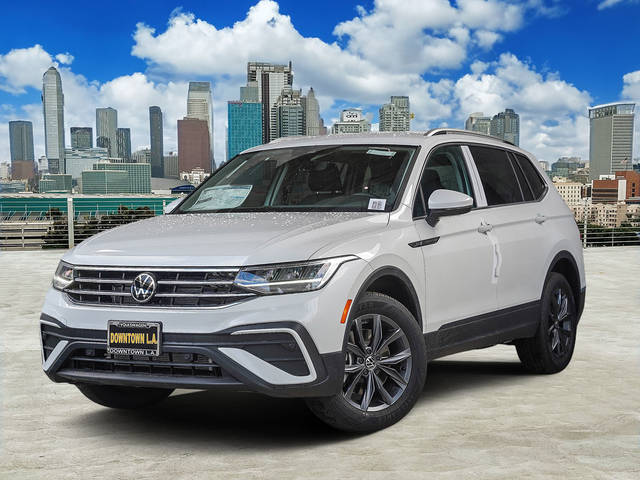 2023 Volkswagen Tiguan SE FWD photo