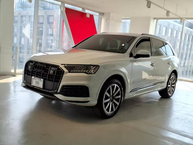 2023 Audi Q7 Premium Plus AWD photo