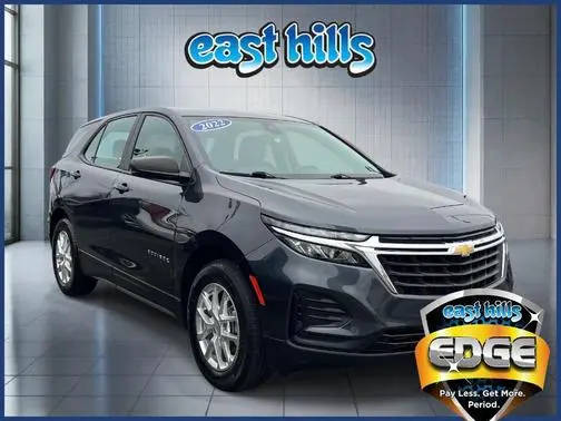 2022 Chevrolet Equinox LS FWD photo