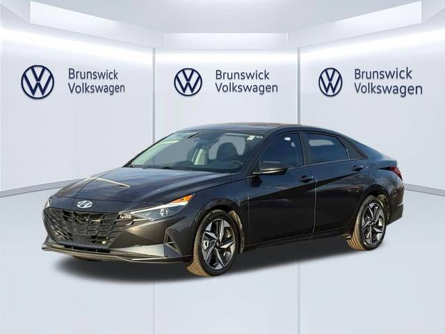 2023 Hyundai Elantra SEL FWD photo