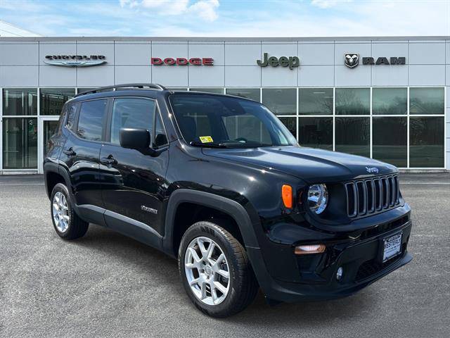 2023 Jeep Renegade Latitude 4WD photo