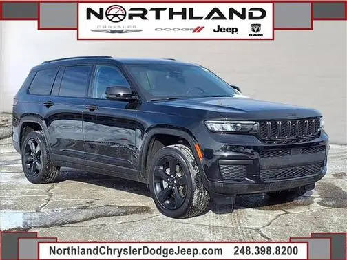 2023 Jeep Grand Cherokee L Altitude 4WD photo
