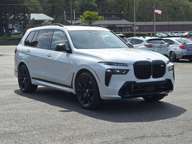 2023 BMW X7 M60i AWD photo