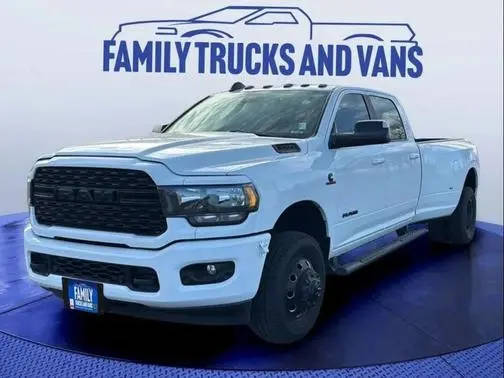 2022 Ram 3500 Big Horn 4WD photo