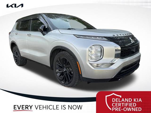 2023 Mitsubishi Outlander SEL FWD photo