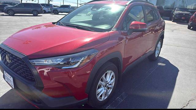 2023 Toyota Corolla Cross LE AWD photo