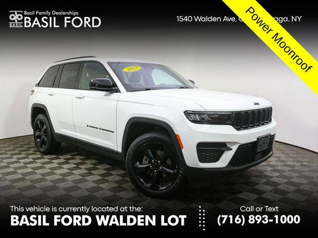 2023 Jeep Grand Cherokee Altitude 4WD photo