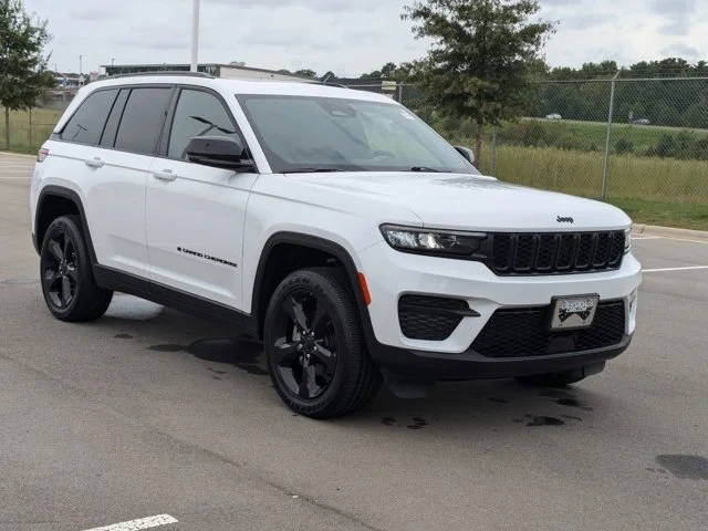 2023 Jeep Grand Cherokee Altitude 4WD photo