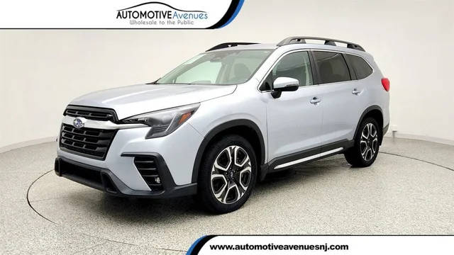 2023 Subaru Ascent Limited AWD photo