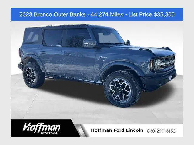 2023 Ford Bronco 4 Door Outer Banks 4WD photo