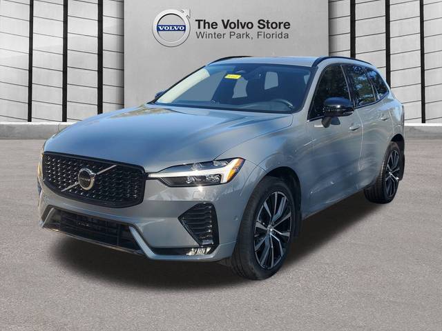 2023 Volvo XC60 Plus Dark Theme AWD photo