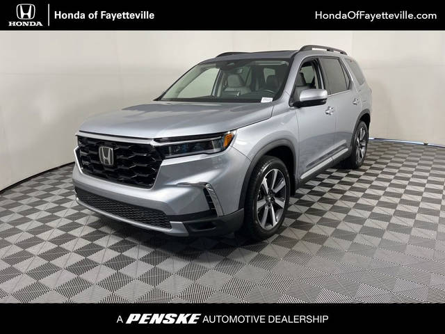 2023 Honda Pilot Touring AWD photo