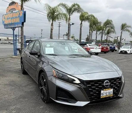 2023 Nissan Altima 2.5 SR FWD photo