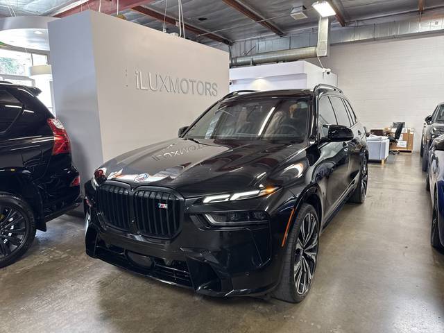 2023 BMW X7 M60i AWD photo