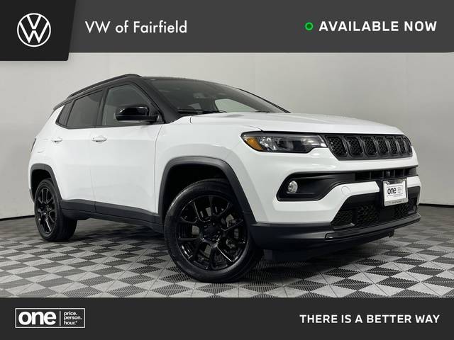 2023 Jeep Compass Altitude 4WD photo