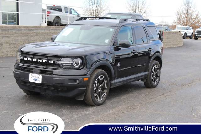 2023 Ford Bronco Sport Outer Banks 4WD photo