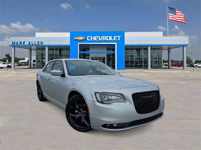 2022 Chrysler 300 300S RWD photo