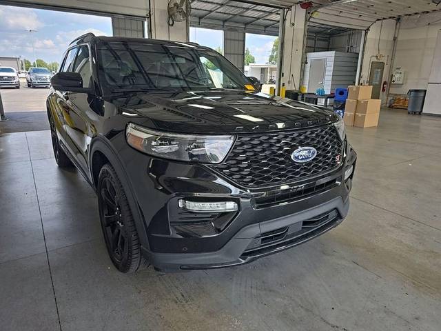 2023 Ford Explorer ST 4WD photo